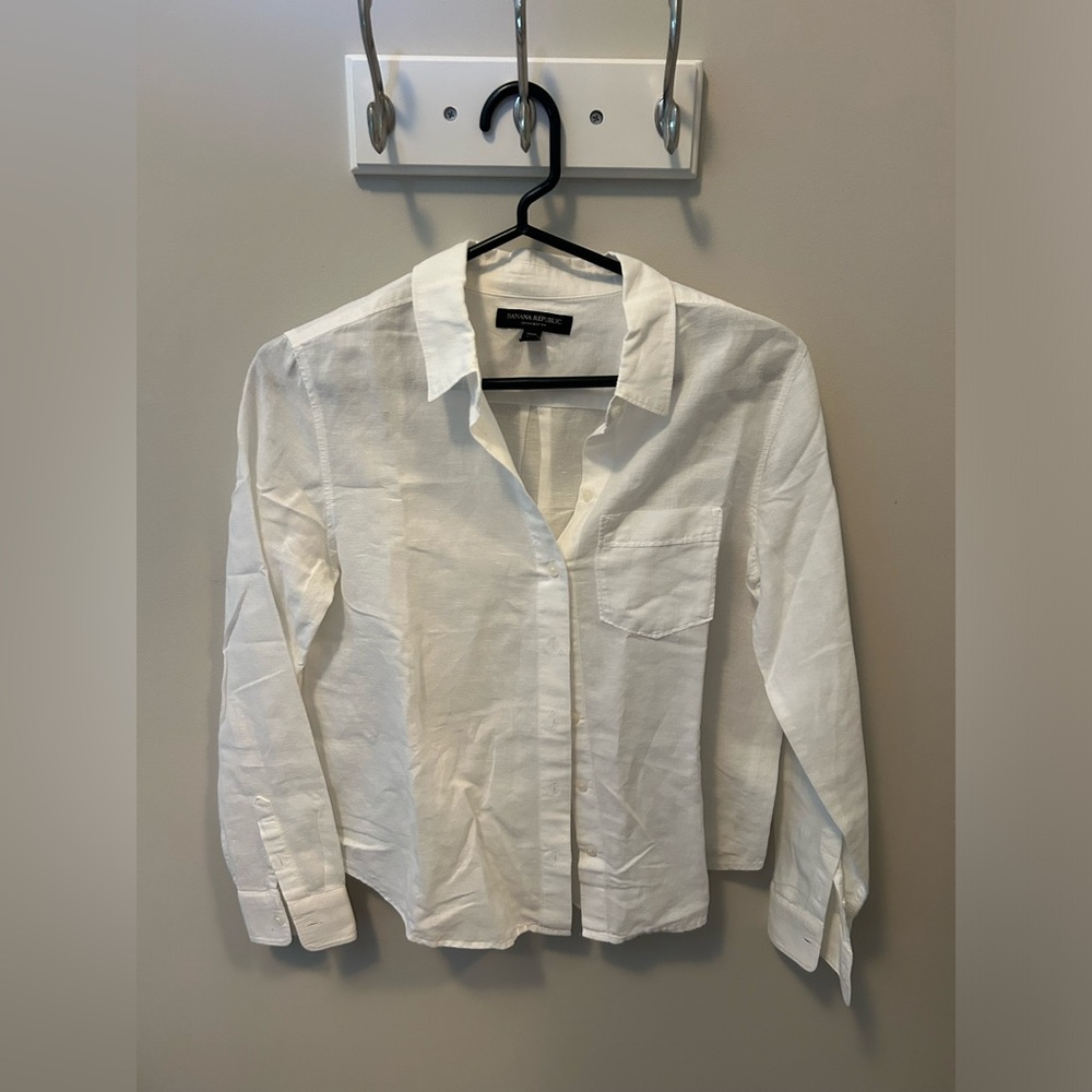 Petite Banana Republic white button down